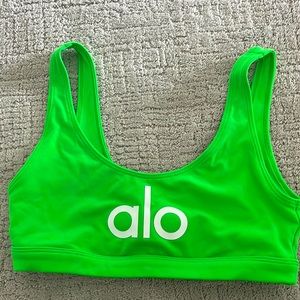 Alo sports bra yoga top. Size small. Like new